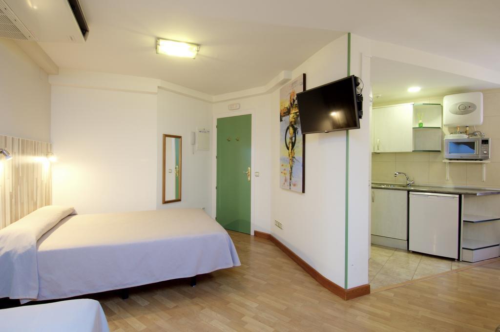 Hotel Apartamentos Aralso Segovia Exteriör bild