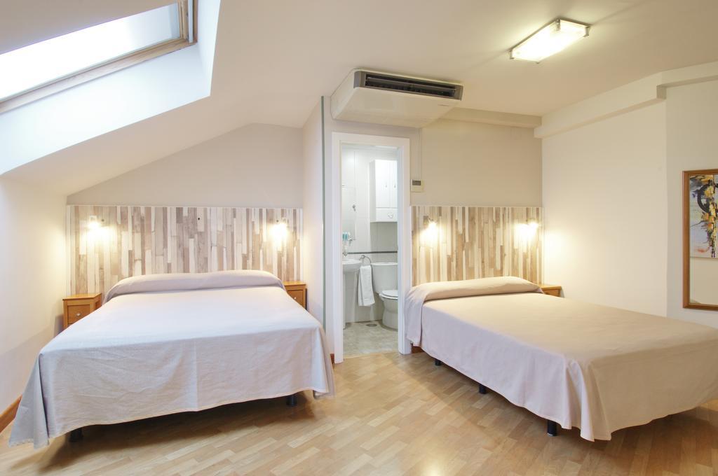 Hotel Apartamentos Aralso Segovia Exteriör bild