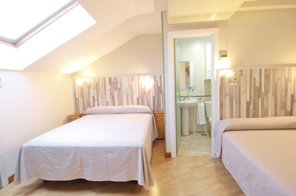 Hotel Apartamentos Aralso Segovia Exteriör bild