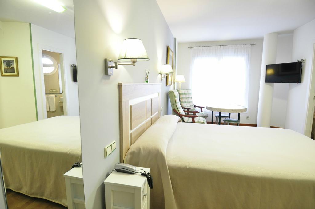 Hotel Apartamentos Aralso Segovia Exteriör bild