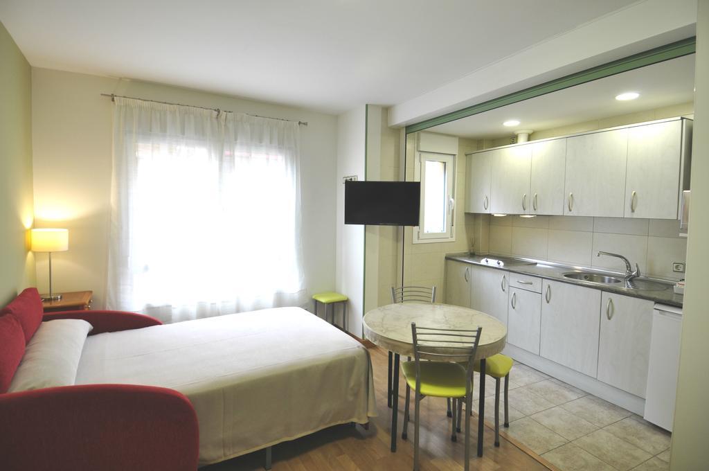 Hotel Apartamentos Aralso Segovia Exteriör bild