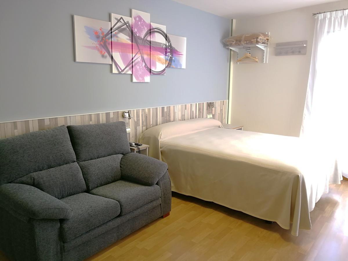 Hotel Apartamentos Aralso Segovia Exteriör bild